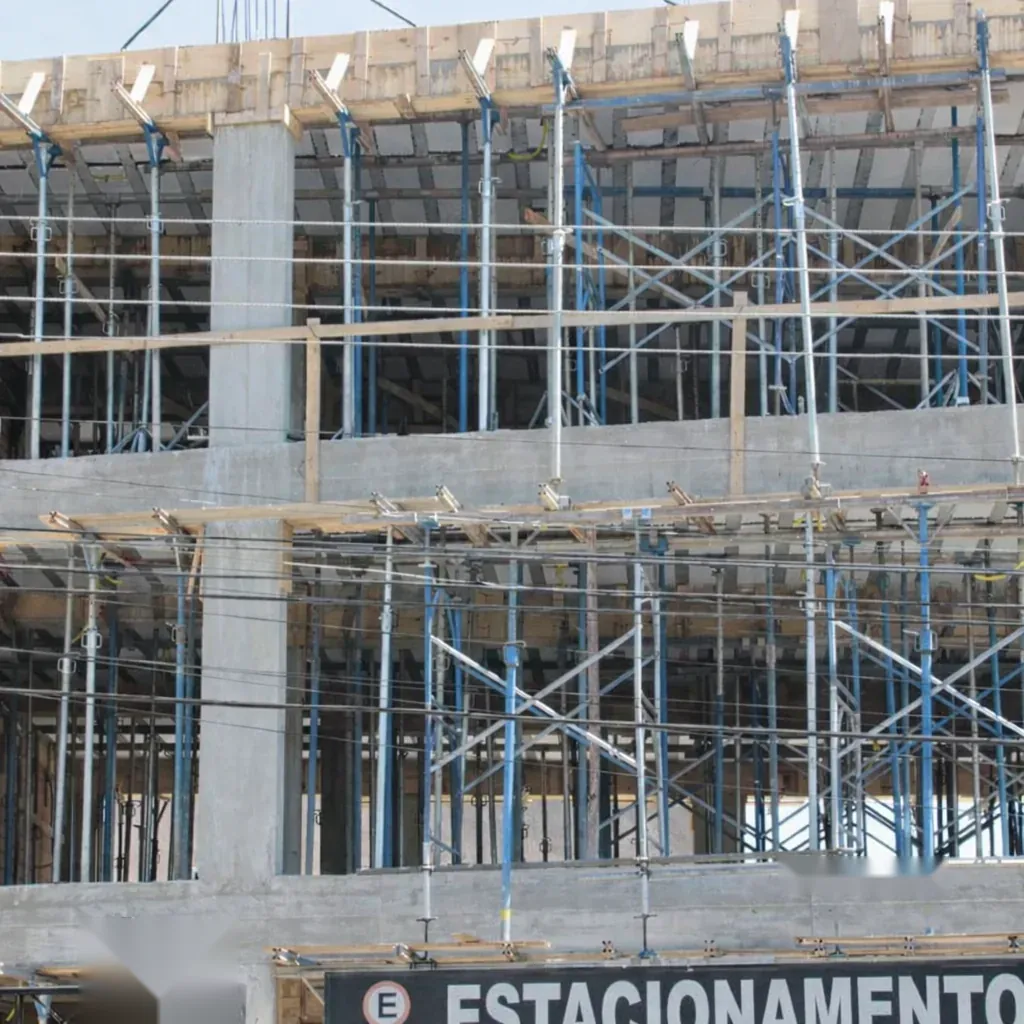 Escoramento da SAF em obra no litoral sul de Pernambuco, região do Cabo e de Ipojuca