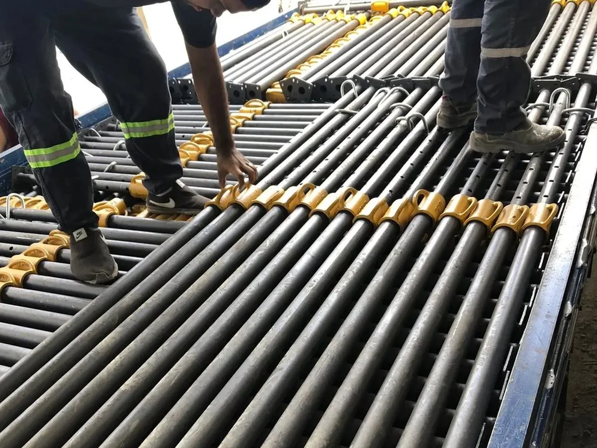 Estoque renovado de escoras metálicas em Recife (Zona Sul, Piedade)
